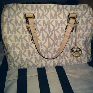 Micheal Kors Monogram Bag